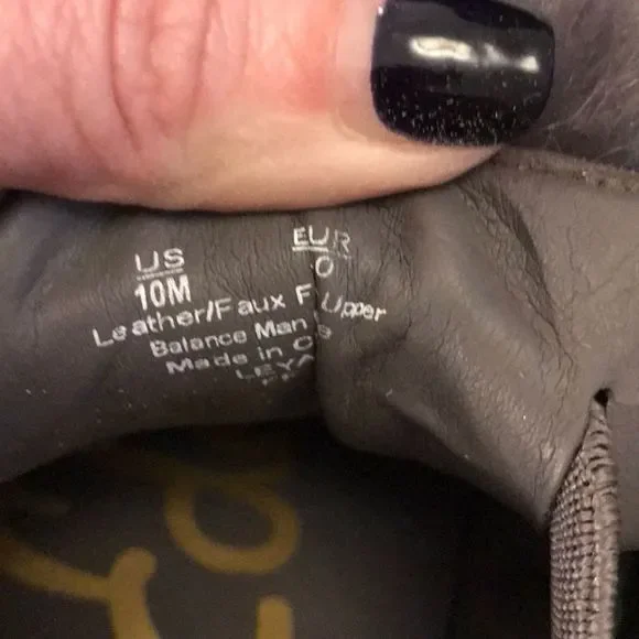 Fun Sam Edelman sneakers with a poof - Picture 7 of 7